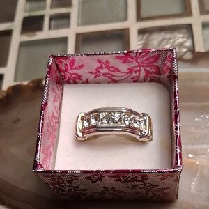 Vintage Gold Band Ring with Clear Stones